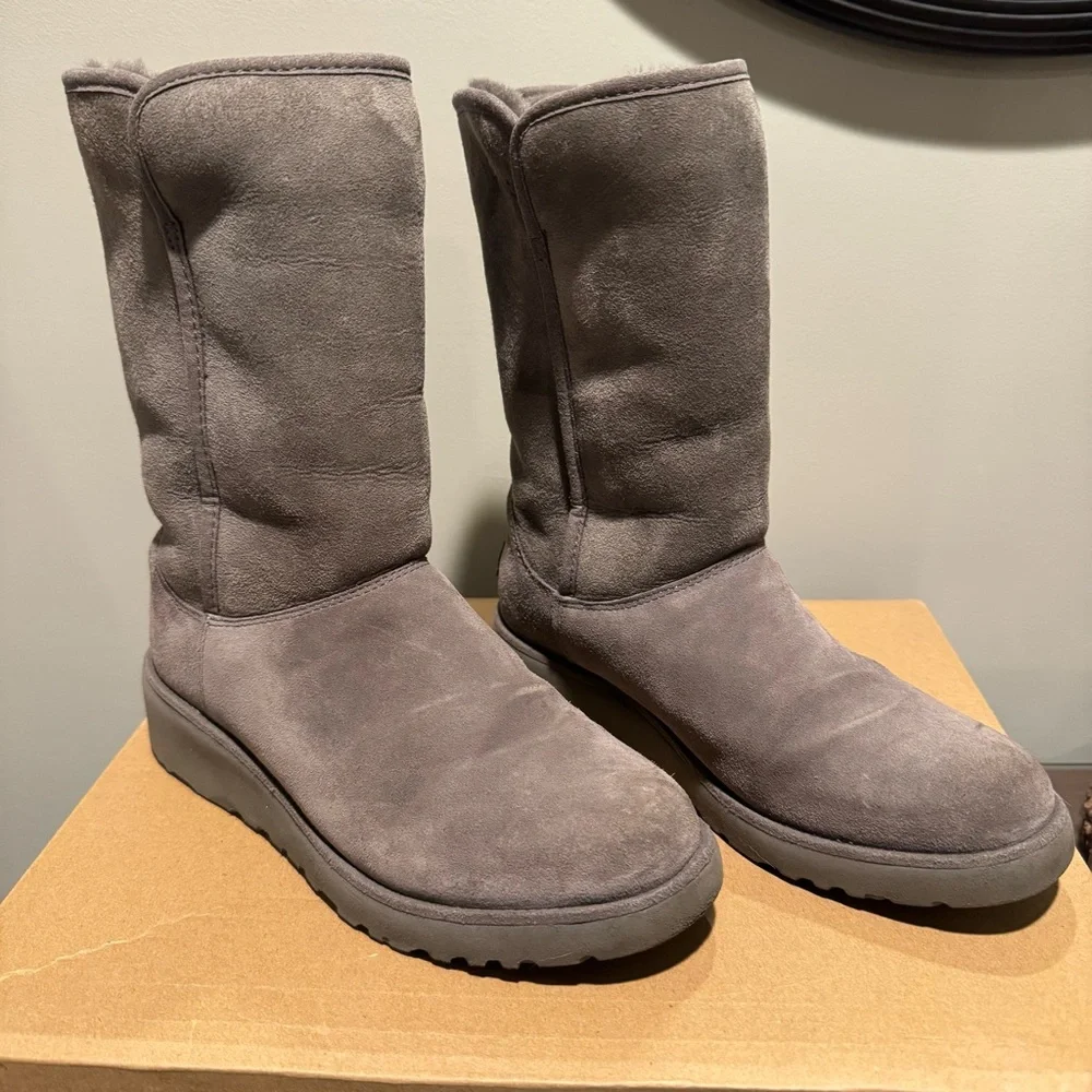 UGG Women's Amie Gray Suede & Fur Boots! Folds down! 7